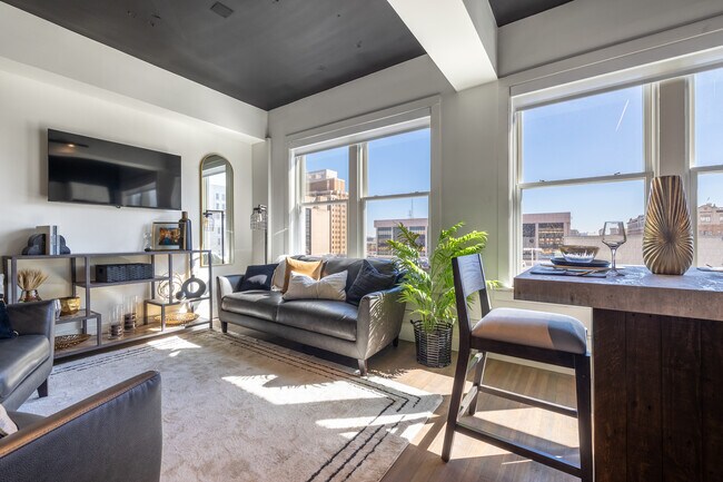The Travis Building in San Antonio, TX - Building Photo - Interior Photo