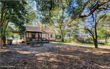 323 Pine Grove Dr in Wilmington, NC - Building Photo - Building Photo