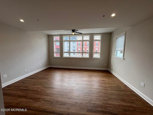 35 Broad St in Red Bank, NJ - Building Photo - Building Photo