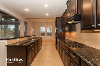 2807 Angela Way Dr in Spring, TX - Foto de edificio - Building Photo