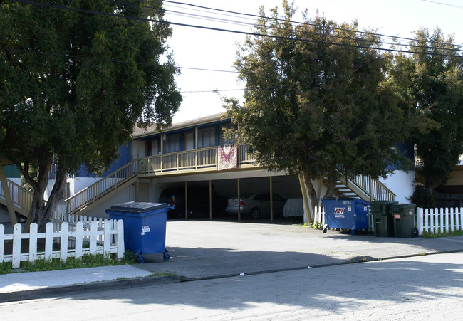 Oakside Terrace in Redwood City, CA - Building Photo - Building Photo