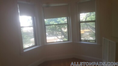 1148 Commonwealth Ave in Boston, MA - Building Photo - Building Photo