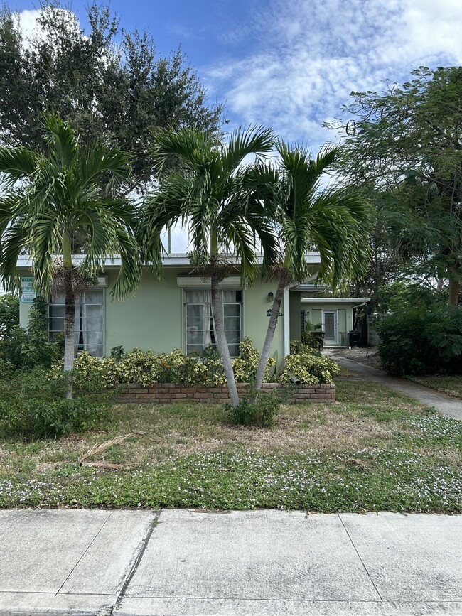 214 S Palmway in Lake Worth, FL - Building Photo - Building Photo