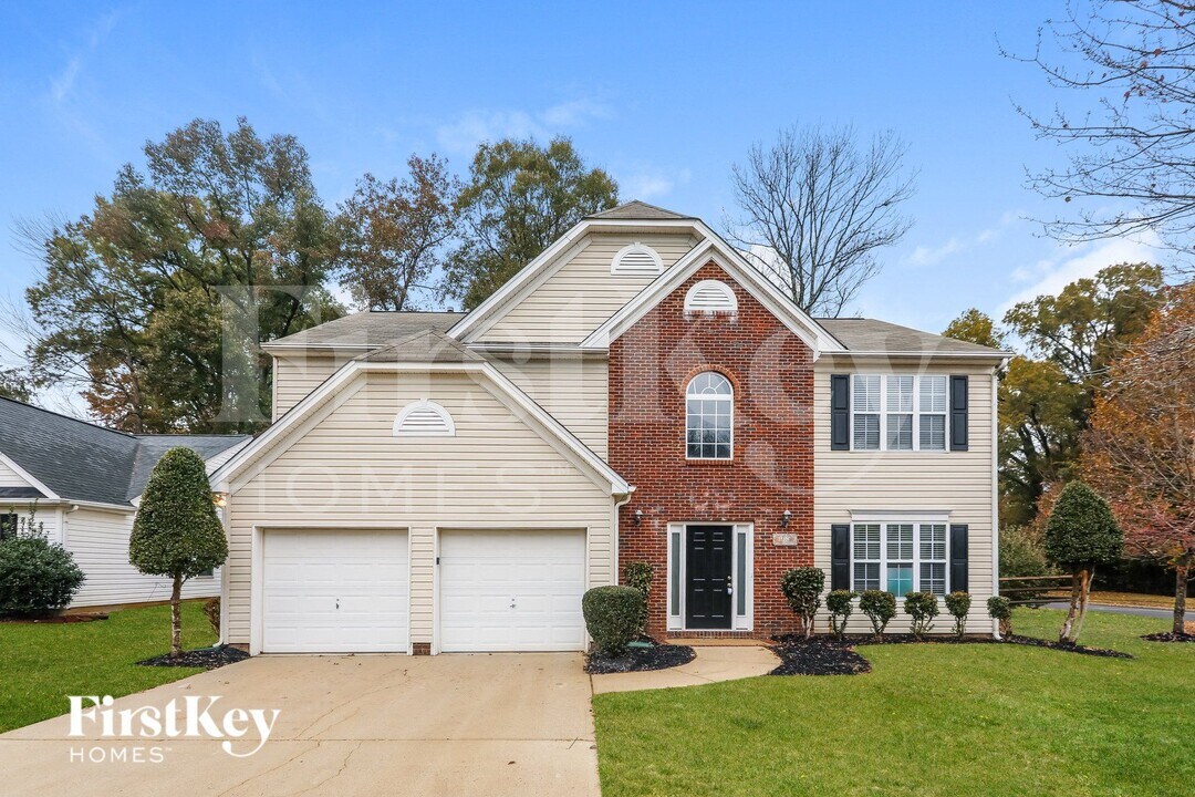 12606 Ivey Creek Dr in Charlotte, NC - Building Photo