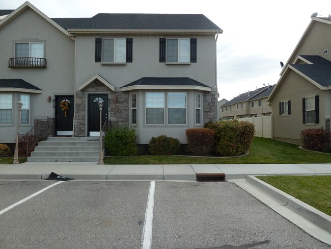 property at 921 S 1850 W