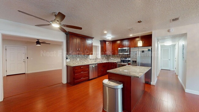 11671 Shellfish Dr in Jacksonville, FL - Foto de edificio - Building Photo