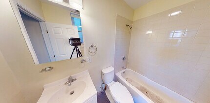 175 Harvard St, Unit B1 in Brookline, MA - Foto de edificio - Building Photo