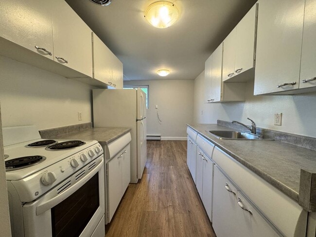 1100 Wellington St in Sarnia, ON - Building Photo - Building Photo