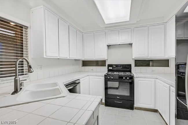 638 Ribbon Grass Ave in Las Vegas, NV - Foto de edificio - Building Photo