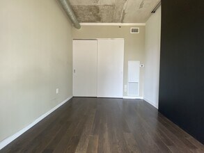 51 Trolley Cres in Toronto, ON - Building Photo - Building Photo