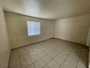 1206 Potomac Ave in Bakersfield, CA - Building Photo - Building Photo