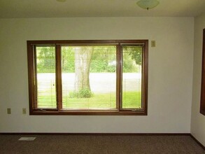 1310 N Minnesota Ave in St. Peter, MN - Building Photo - Building Photo