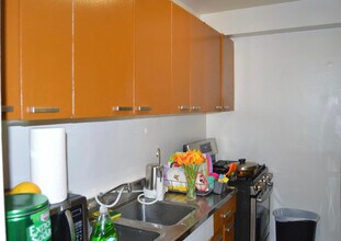 9 Fordham Hill Oval in Bronx, NY - Building Photo - Building Photo