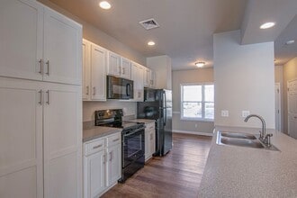 Wynchase II in Harrisburg, PA - Building Photo - Building Photo