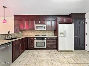 3 Stratford Hall Cir, Unit 230 in El Paso, TX - Building Photo - Building Photo