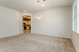 3400 Fashion St in Oak Point, TX - Foto de edificio - Building Photo