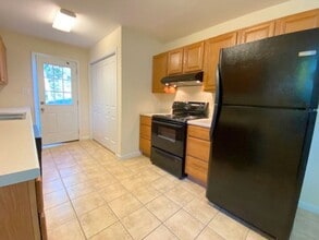 24 Triple H Dr in Asheville, NC - Building Photo - Building Photo