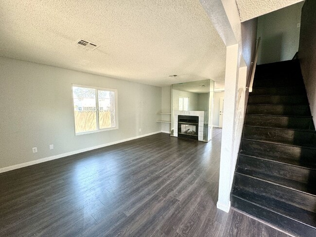 559 Kristin Ln in Henderson, NV - Building Photo - Building Photo