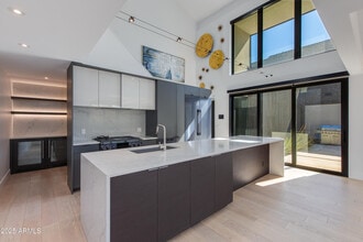 1333 E Pomelo Grove Ln in Phoenix, AZ - Building Photo - Building Photo