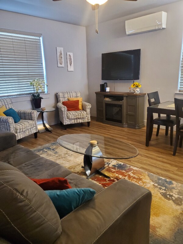 1724 N Solomon Ct in Coeur d'Alene, ID - Foto de edificio - Building Photo