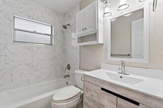 2545 Conroy Dr in West Palm Beach, FL - Building Photo - Building Photo