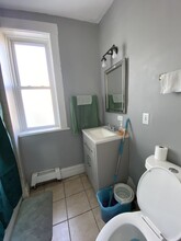 201 N Laramie Ave in Chicago, IL - Building Photo - Interior Photo