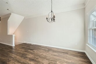 707 Breeze Ln in Woodstock, GA - Building Photo - Building Photo