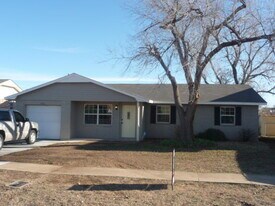 404 SW 71st St in Lawton, OK - Building Photo