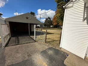 3329 N Stanley St in Peoria, IL - Foto de edificio - Building Photo