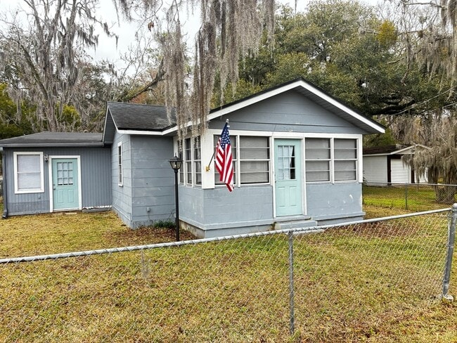 property at 7651 Hammond Blvd