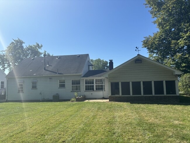 412 Joan Ave SE in Girard, OH - Building Photo - Building Photo