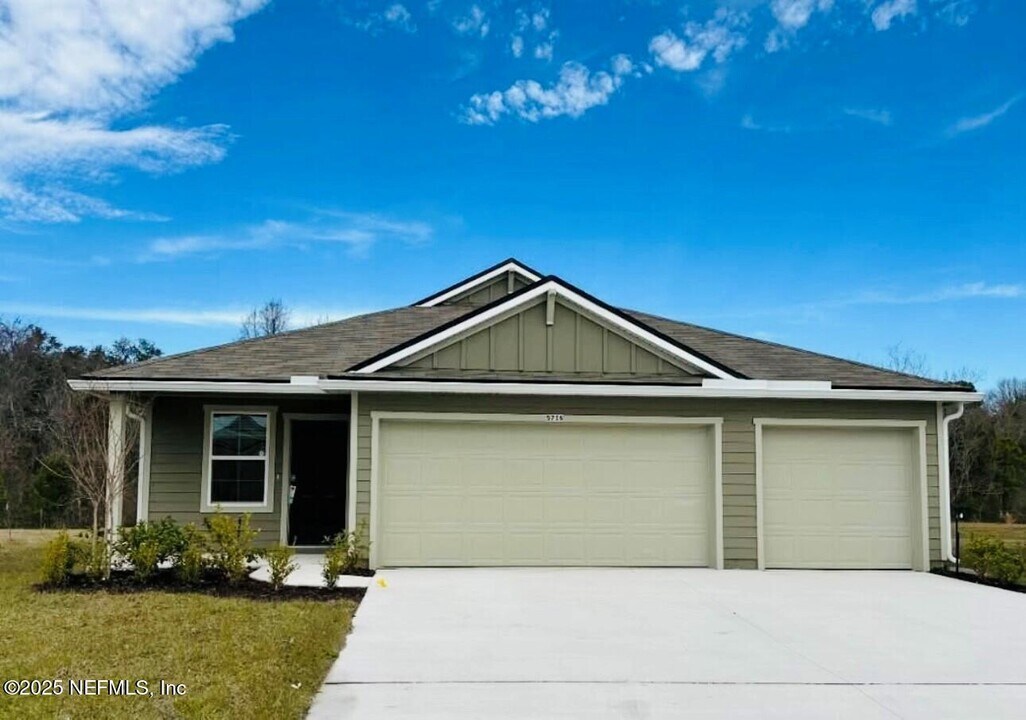 5716 Bluetick Ct in Jacksonville, FL - Building Photo
