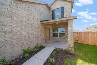 3167 Savannah Rose Dr in Angleton, TX - Building Photo - Building Photo