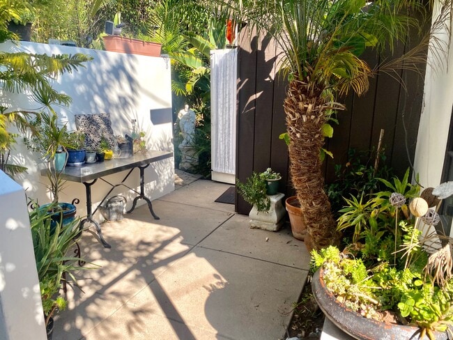 property at 8106 Rayford Dr