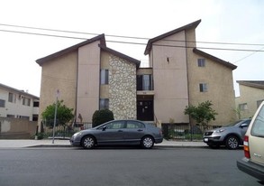 719 Bunker Hill Ave in Los Angeles, CA - Foto de edificio - Building Photo