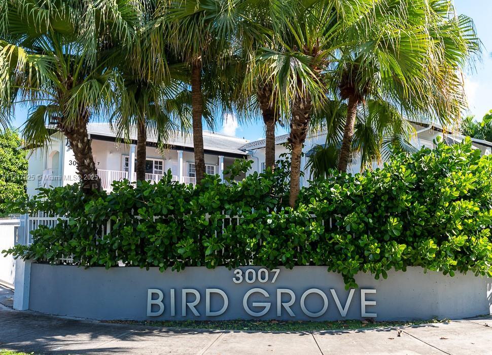 3007 Bird Ave in Miami, FL - Building Photo