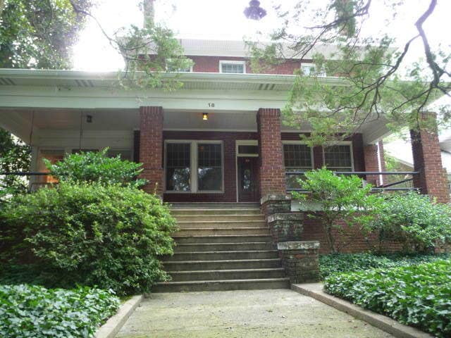 18 Avery Dr NE, Unit Apartment#4 in Atlanta, GA - Building Photo - Building Photo