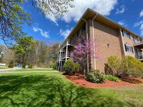 383 Huse Rd in Manchester, NH - Building Photo - Building Photo