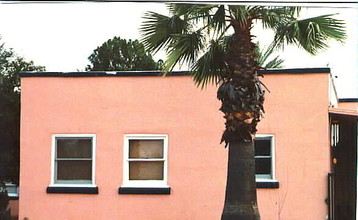 Cottage Court in Tucson, AZ - Building Photo - Building Photo