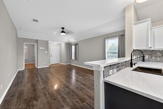 13237 Pine Needle St in Manor, TX - Building Photo - Building Photo