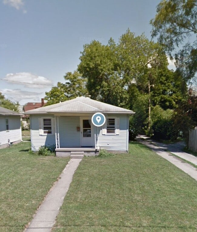 property at 1324 E Adams St