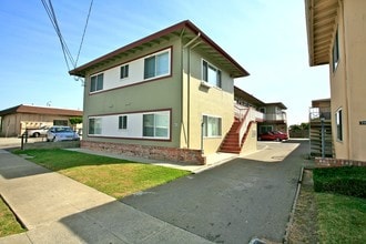 788 Mills Ave in San Bruno, CA - Foto de edificio - Building Photo