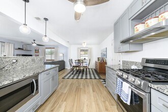 4904 Sako Ct in Sacramento, CA - Building Photo - Building Photo