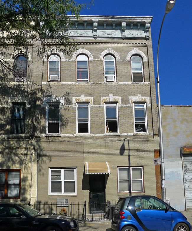 1727 Himrod St in Ridgewood, NY - Building Photo - Building Photo