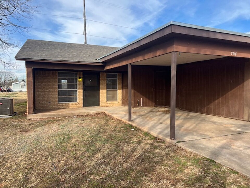 704 Chaparral Cir in Abilene, TX - Building Photo