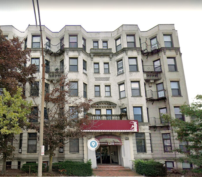 1258 Commonwealth Ave, Unit 7 in Boston, MA - Building Photo