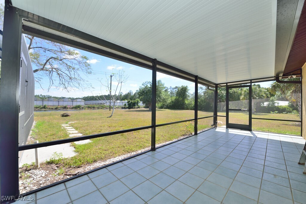 1579 25th St SW in Naples, FL - Building Photo