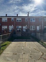 2231 Graythorn Rd in Middle River, MD - Building Photo