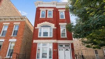 1309 W Huron St, Unit 1309 W Huron in Chicago, IL - Building Photo