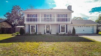4261 Obregon Dr in Pensacola, FL - Building Photo